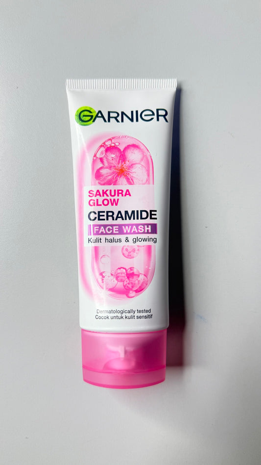 GARNIER SAKURA GLOW