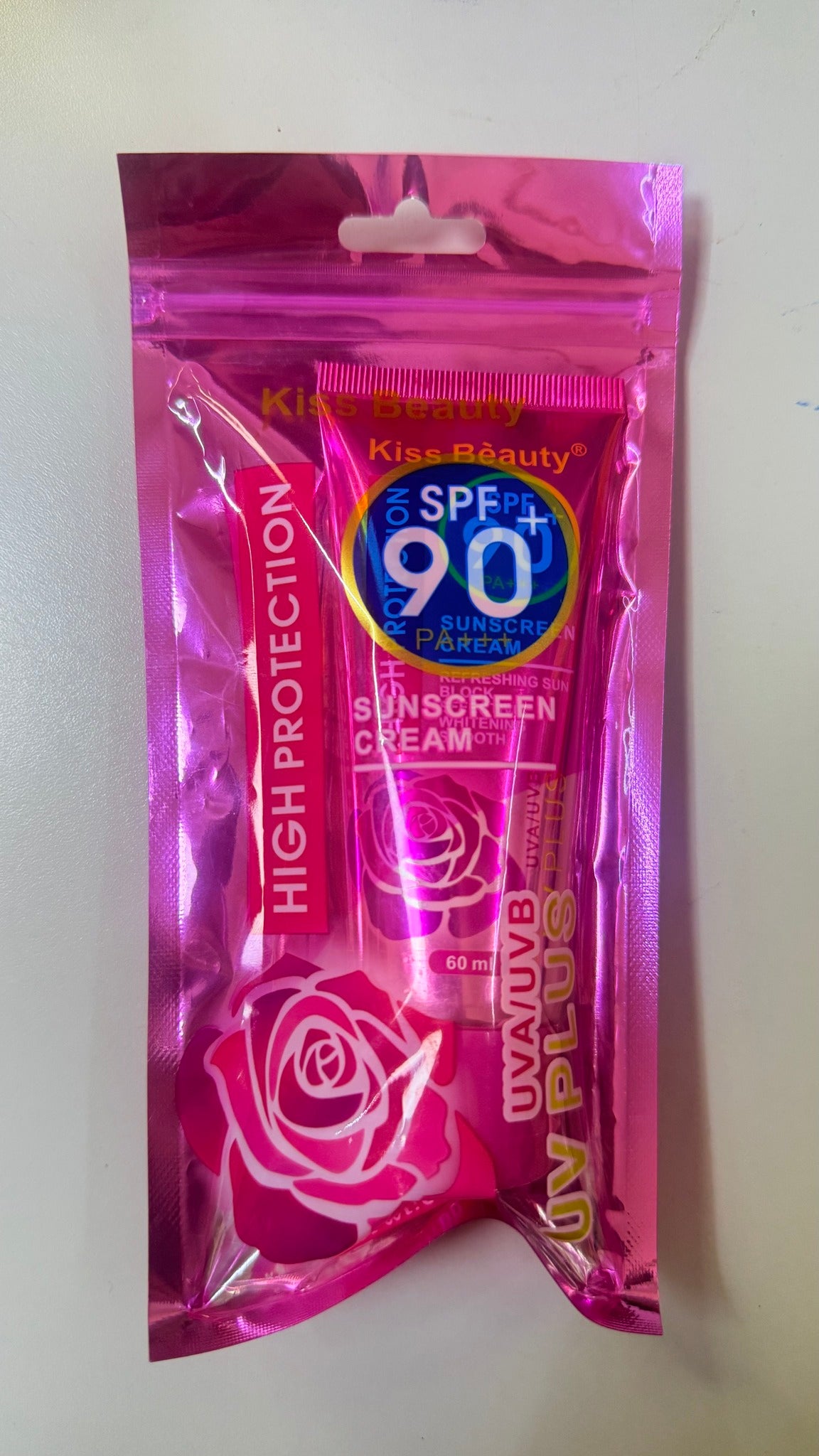 KISS BEAUTY SUNSCREEN SPF90