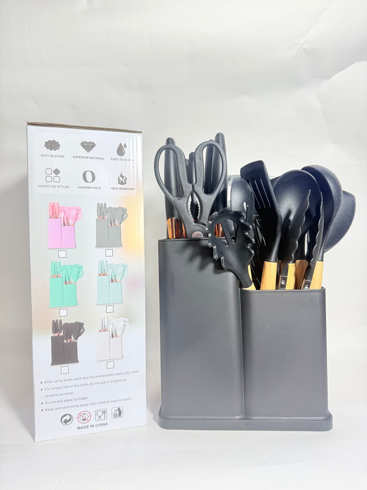 19PCS KITCHENWARE SET WITH KNIVES AND CHOPPING BOARD